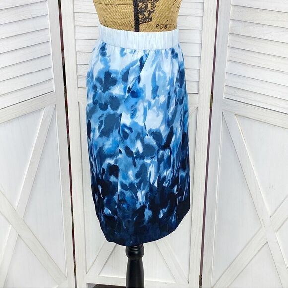 Chicos Watercolor Print Pull On A Line Skirt Blue Small - Picture 3 of 11